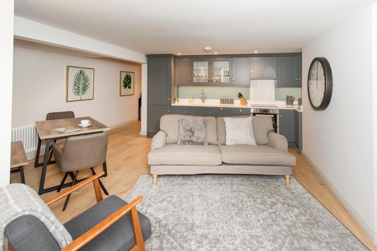 The Burrow By Harrogate Serviced Apartments Esterno foto