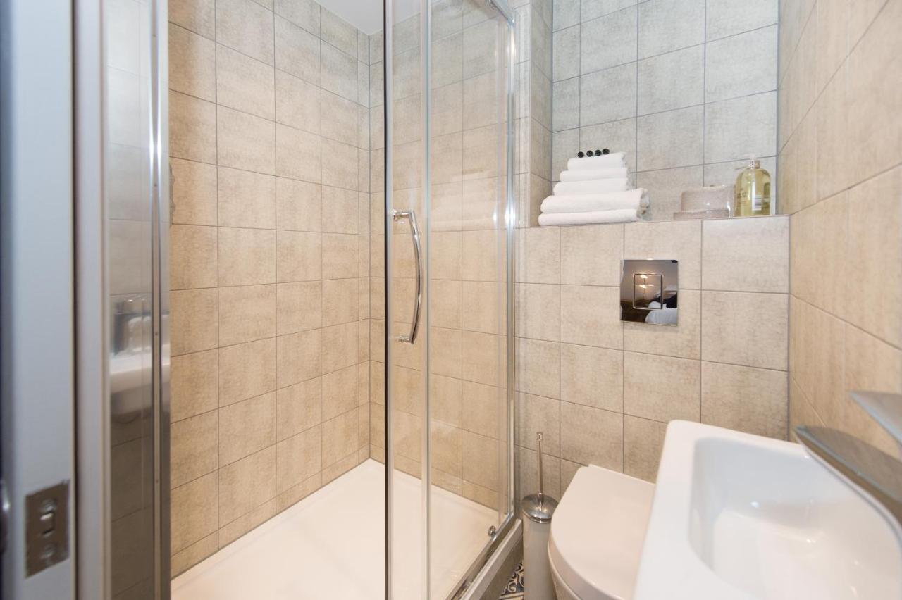 The Burrow By Harrogate Serviced Apartments Esterno foto