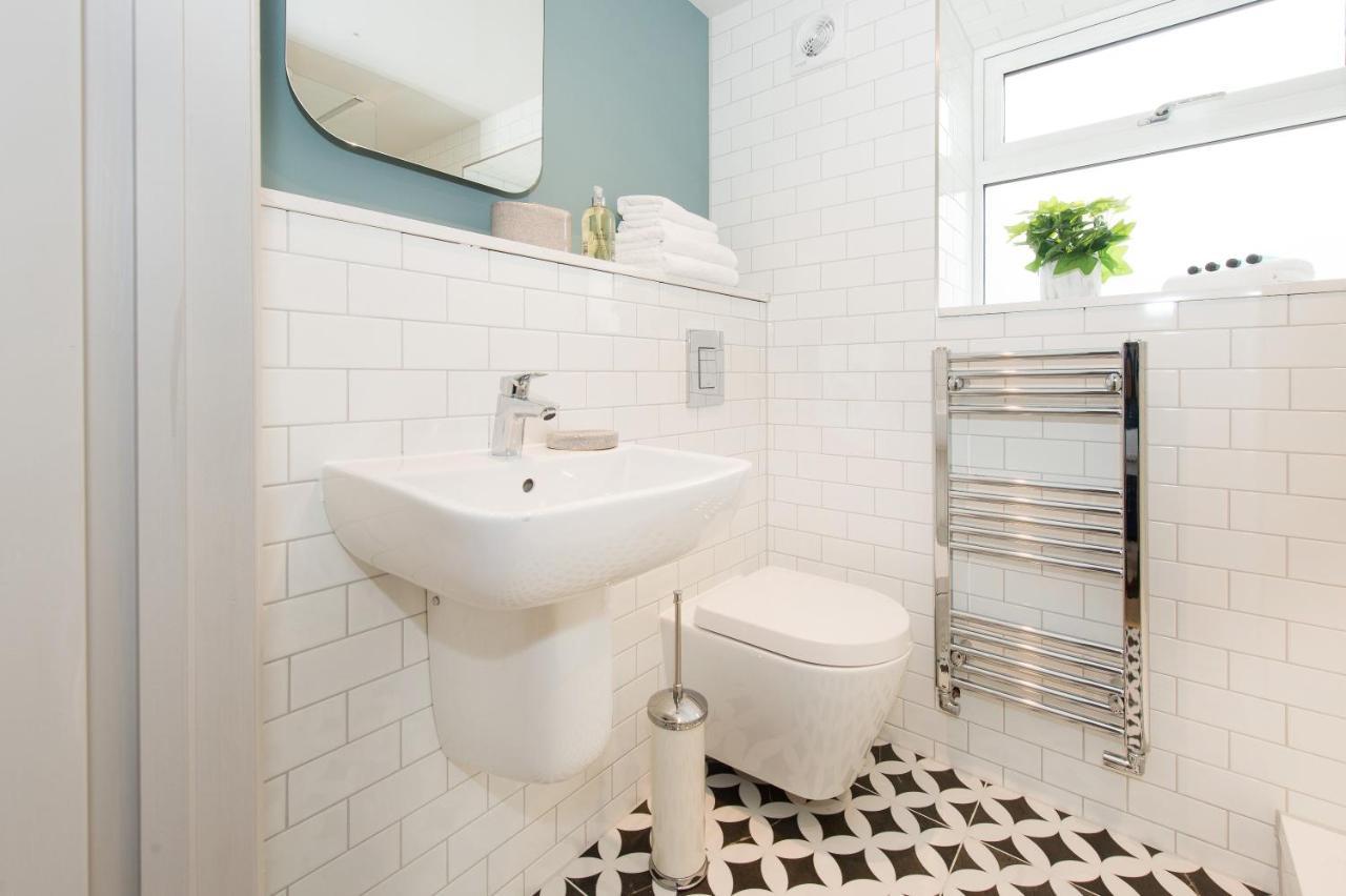 The Burrow By Harrogate Serviced Apartments Esterno foto
