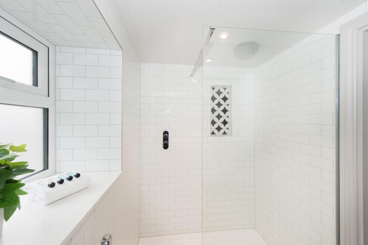 The Burrow By Harrogate Serviced Apartments Esterno foto